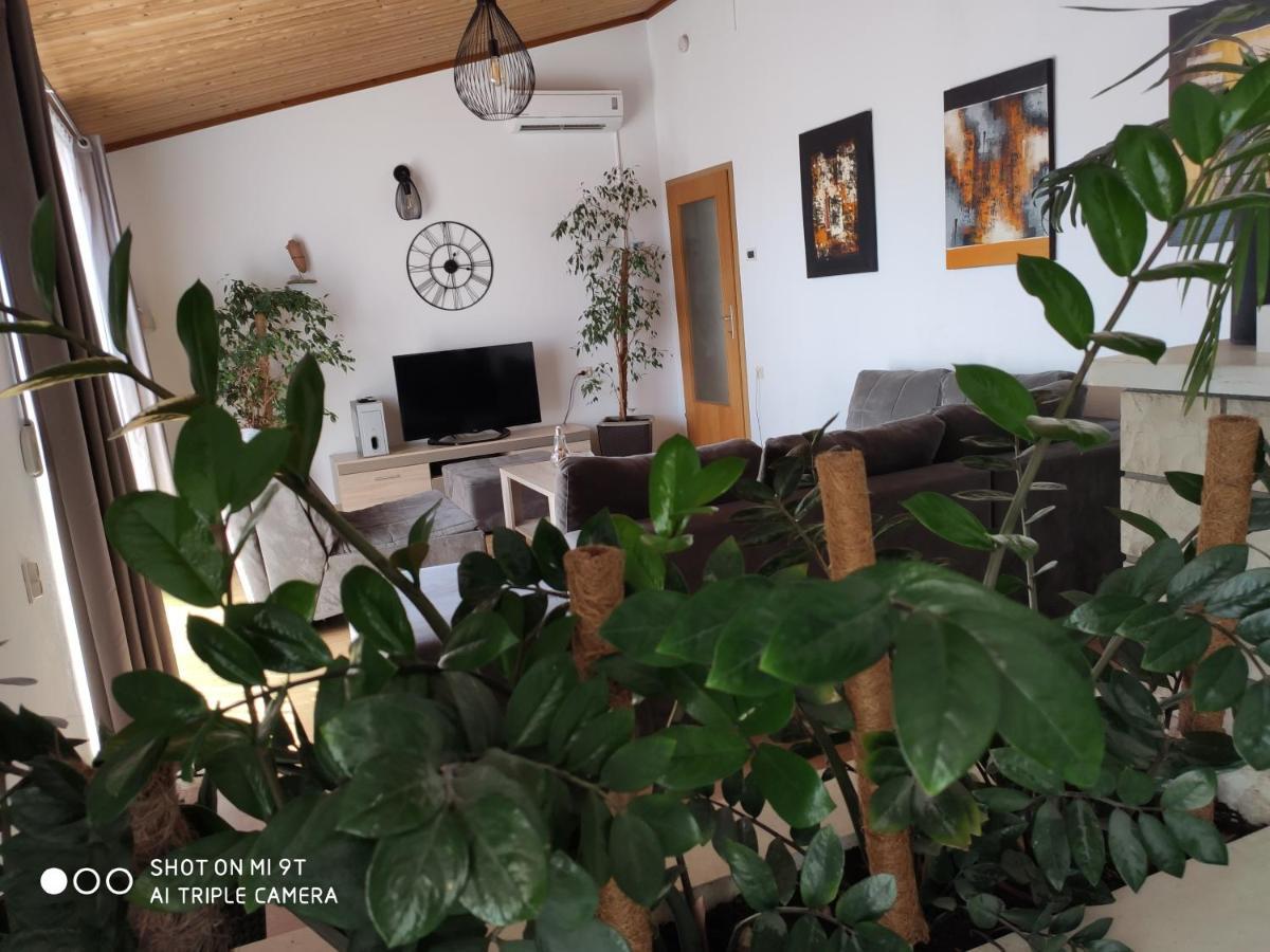 Apartment Burich Макарска Экстерьер фото