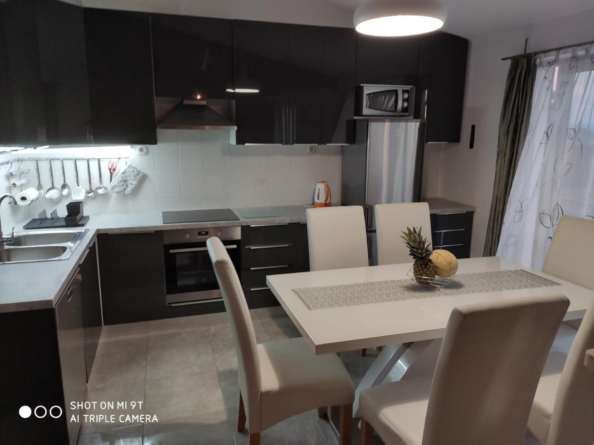 Apartment Burich Макарска Экстерьер фото