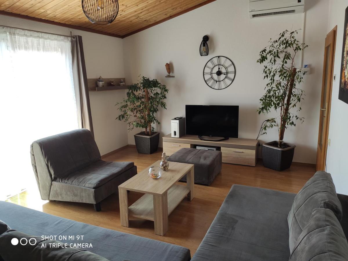 Apartment Burich Макарска Экстерьер фото