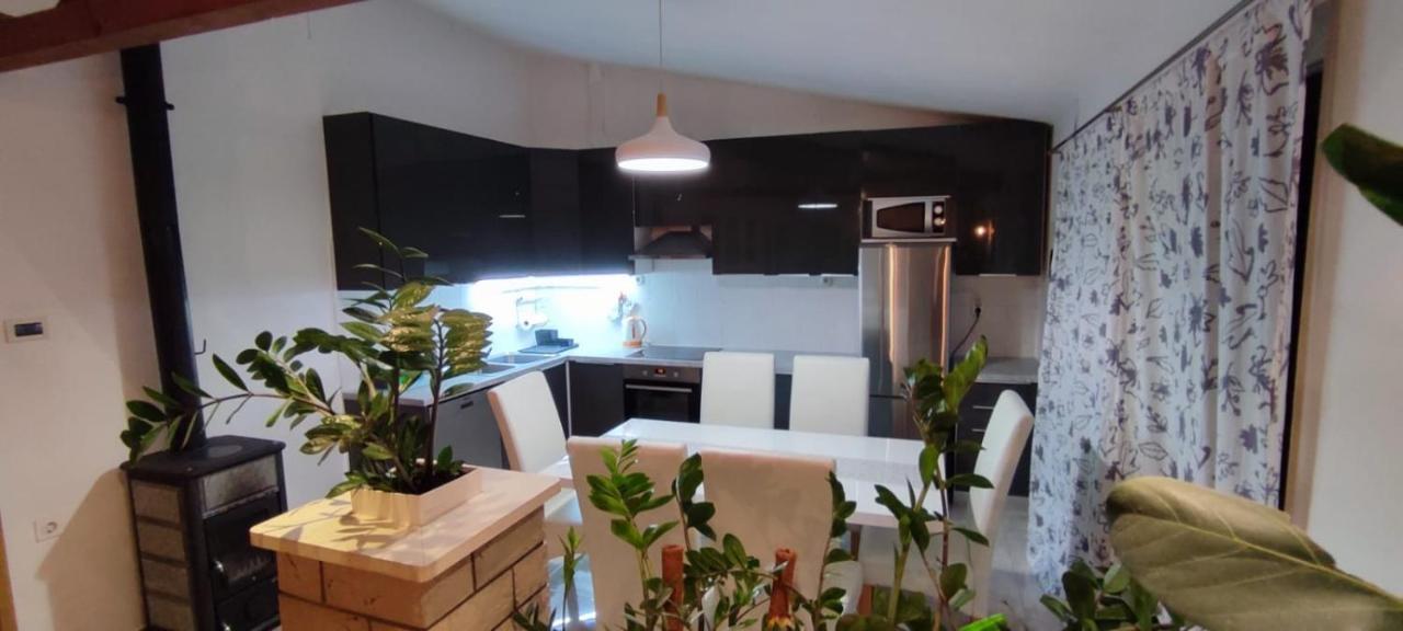 Apartment Burich Макарска Экстерьер фото